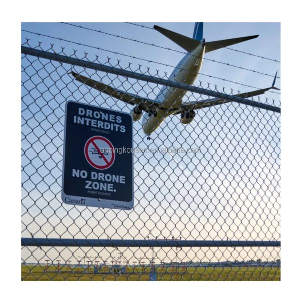 Hot Dip Galvanized Diamond Shape Cyclone Wire Mesh Chain Link Fence with Top Barbed Wire