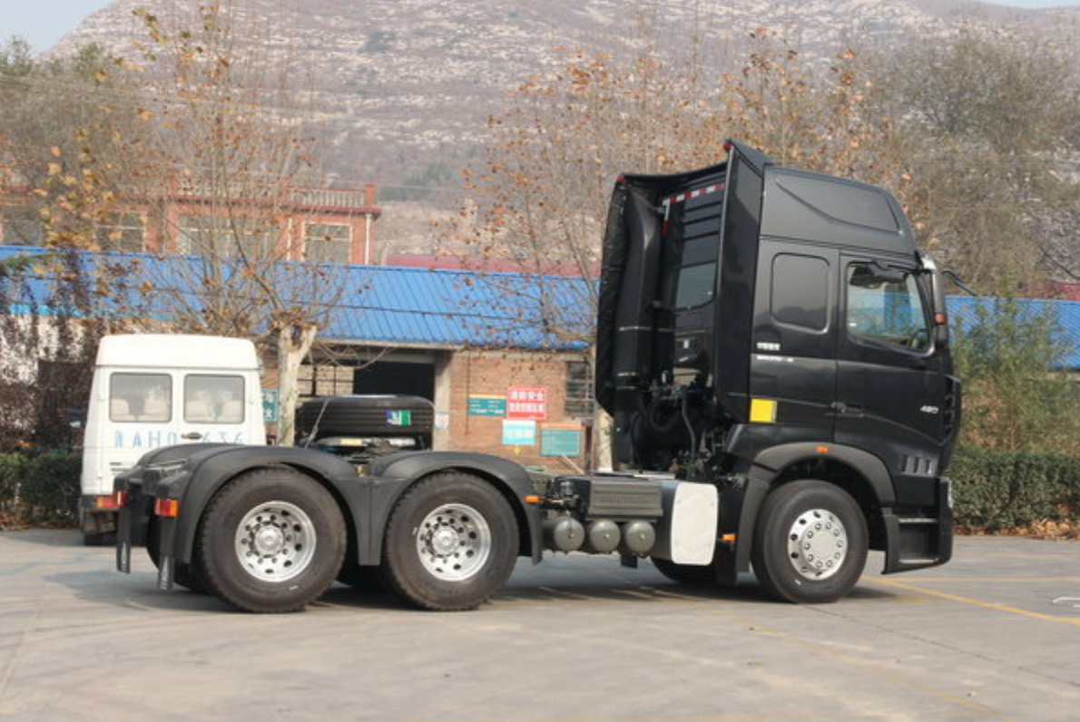 sinotruk A7 howo 6x4 tractor truck