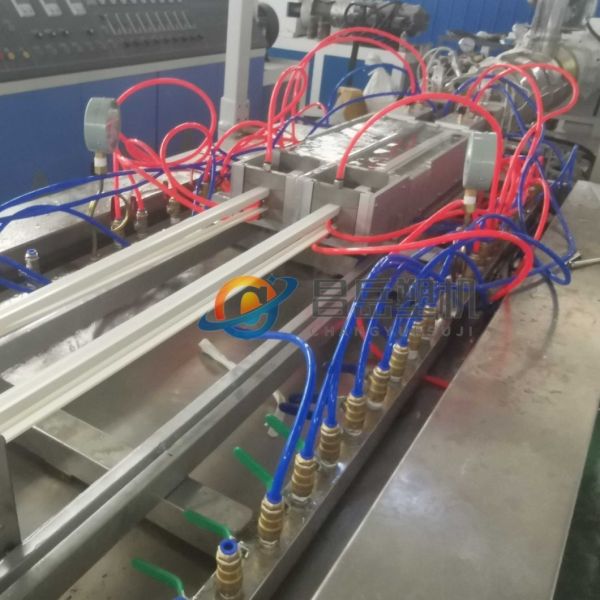 150Kg/H Duct Profile Extruder Machine Automatic PVC Trunking Cable