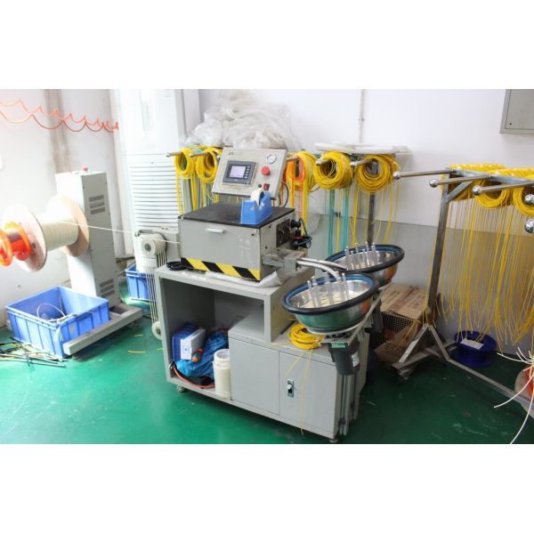 SC-LC 12F Fiber Optic Patchcord with Low Insertion Loss High Reflection Loss and Customized Length