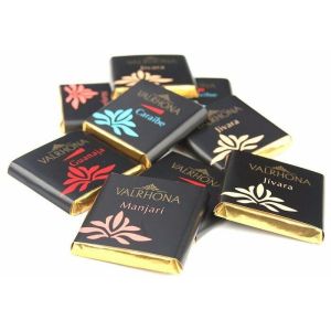 Accuracy and Multi-Function Chocolate Fold Packaging Machine with Paper Material