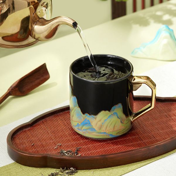 Exquisite Hand Painted Gold Handle Mug
