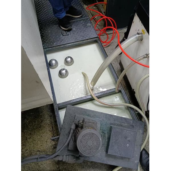 Upgraded floating oil collection equipment with a processing capacity of 3000L/h