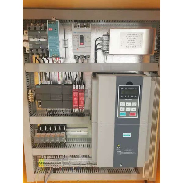 100T Servo Four Pillar Hydraulic Presses For Metal Processing